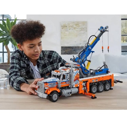 Konstruktor LEGO HEAVY-DUTY TOW TRUCK