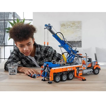 Konstruktor LEGO HEAVY-DUTY TOW TRUCK