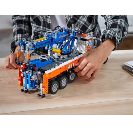 Konstruktor LEGO HEAVY-DUTY TOW TRUCK