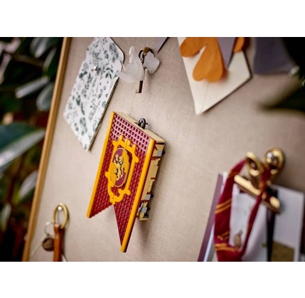 Konstruktor LEGO HARRY POTTER GRYFFINDOR HOUSE BANNER