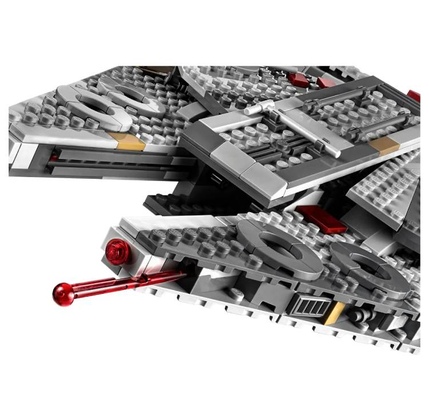 Konstruktor LEGO STAR WARS MILLENNIUM FALCON