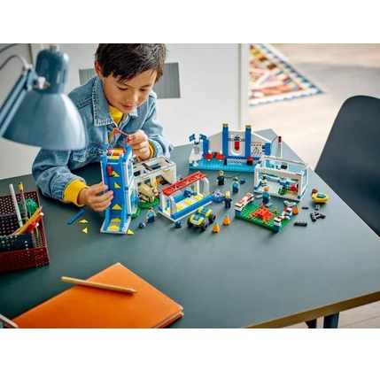 Konstruktor LEGO CITY POLICE TRAINING ACADEMY