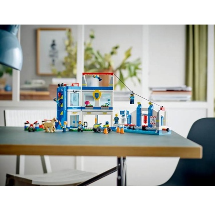 Konstruktor LEGO CITY POLICE TRAINING ACADEMY